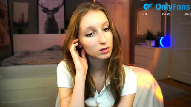 Gallery image thumbnail from Kira9's myfreecams stream on, 09/05/2025, 17:39 image 19 of 20