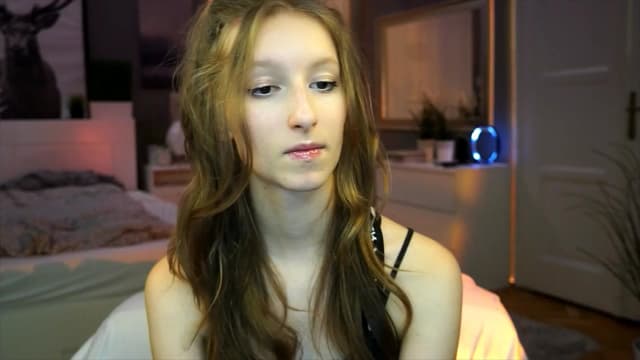 Gallery image thumbnail from Kira9's myfreecams stream on, 09/12/2025, 21:56 image 8 of 20
