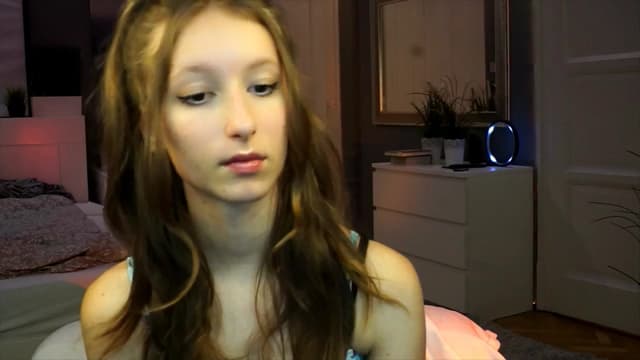 Gallery image thumbnail from Kira9's myfreecams stream on, 09/13/2025, 19:06 image 11 of 20