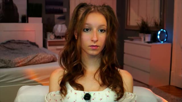 Gallery image thumbnail from Kira9's myfreecams stream on, 09/14/2025, 20:29 image 15 of 20