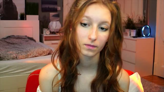 Gallery image thumbnail from Kira9's myfreecams stream on, 09/14/2025, 22:30 image 17 of 20
