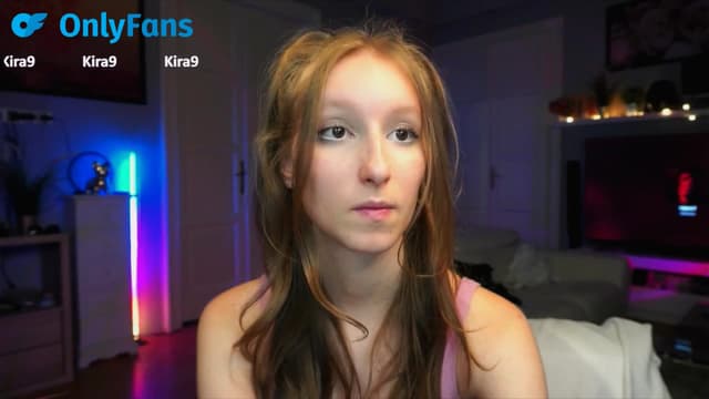 Gallery image thumbnail from Kira9's myfreecams stream on, 09/18/2025, 19:58 image 11 of 20