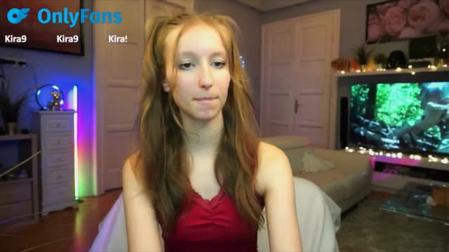 Gallery image thumbnail from Kira9's myfreecams stream on, 09/21/2025, 19:25 image 18 of 20