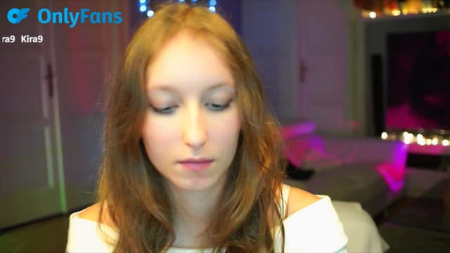 Gallery image thumbnail from Kira9's myfreecams stream on, 09/28/2025, 21:02 image 14 of 20
