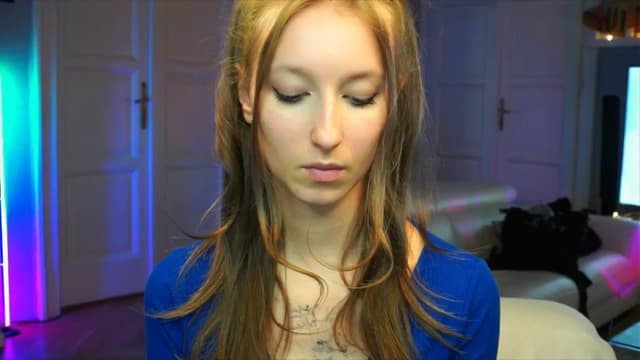 Gallery image thumbnail from Kira9's myfreecams stream on, 10/03/2025, 16:50 image 12 of 20