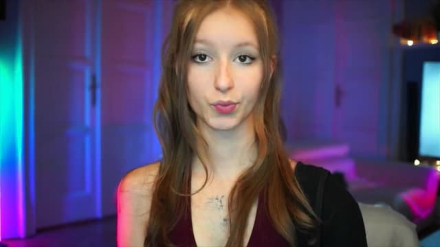 Gallery image thumbnail from Kira9's myfreecams stream on, 10/04/2025, 19:48 image 2 of 20