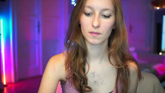 Gallery image thumbnail from Kira9's myfreecams stream on, 10/05/2025, 20:44 image 20 of 20