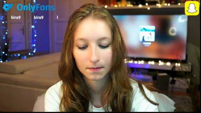 Gallery image thumbnail from Kira9's myfreecams stream on, 10/11/2025, 19:05 image 18 of 20