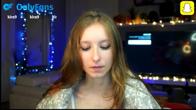 Gallery image thumbnail from Kira9's myfreecams stream on, 10/12/2025, 17:03 image 4 of 20
