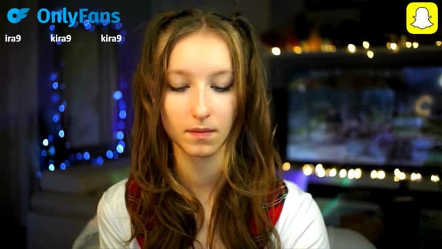 Gallery image thumbnail from Kira9's myfreecams stream on, 10/16/2025, 16:43 image 13 of 20