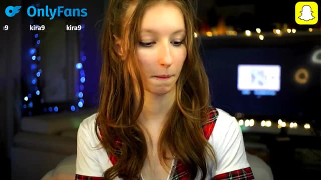 Gallery image thumbnail from Kira9's myfreecams stream on, 10/16/2025, 19:21 image 20 of 20