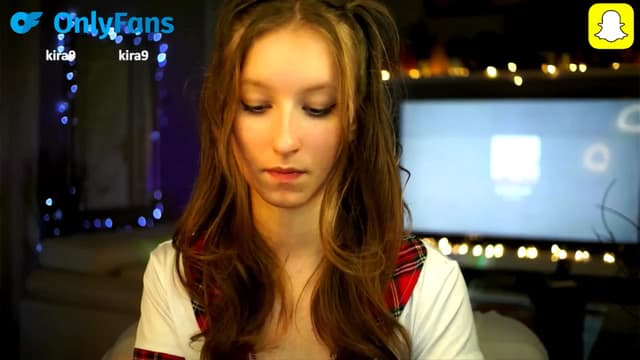 Gallery image thumbnail from Kira9's myfreecams stream on, 10/16/2025, 20:12 image 14 of 20