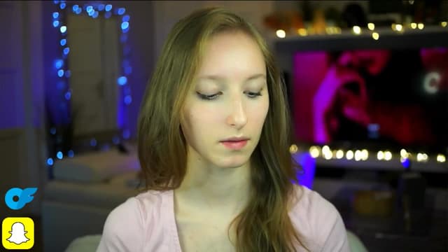 Gallery image thumbnail from Kira9's myfreecams stream on, 10/17/2025, 18:32 image 15 of 20