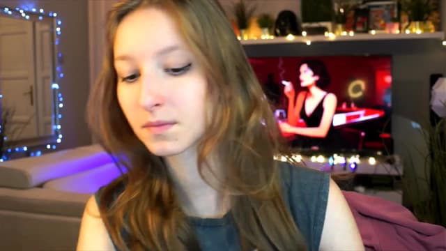 Gallery image thumbnail from Kira9's myfreecams stream on, 10/25/2025, 15:43 image 2 of 20