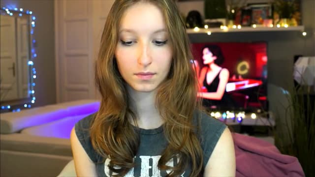 Gallery image thumbnail from Kira9's myfreecams stream on, 10/25/2025, 15:43 image 18 of 20