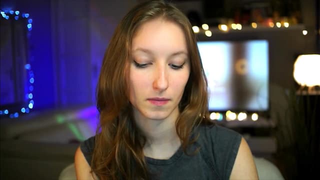 Gallery image thumbnail from Kira9's myfreecams stream on, 10/25/2025, 16:38 image 4 of 20
