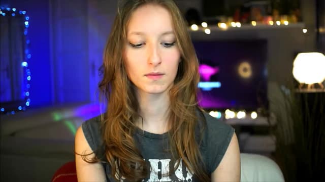 Gallery image thumbnail from Kira9's myfreecams stream on, 10/25/2025, 18:28 image 5 of 20