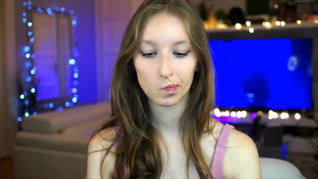 Gallery image thumbnail from Kira9's myfreecams stream on, 10/30/2025, 18:42 image 16 of 20