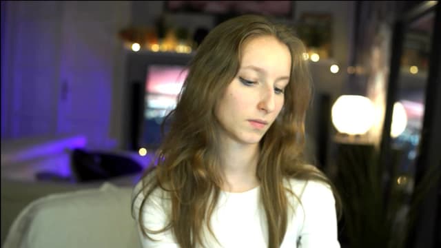 Gallery image thumbnail from Kira9's myfreecams stream on, 11/02/2025, 21:38 image 11 of 20