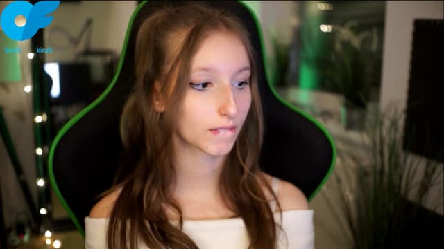 Gallery image thumbnail from Kira9's myfreecams stream on, 11/08/2025, 19:25 image 7 of 20