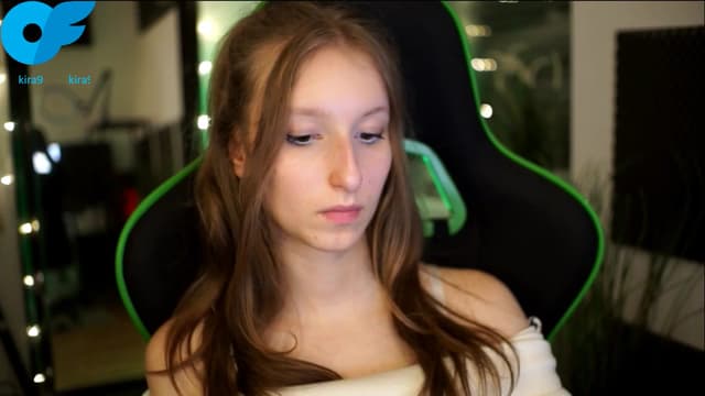 Gallery image thumbnail from Kira9's myfreecams stream on, 11/08/2025, 21:16 image 10 of 20