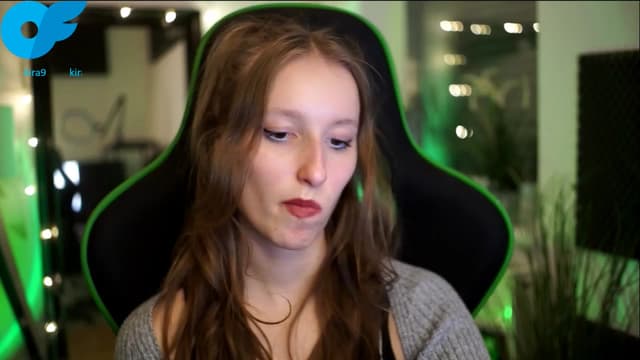 Gallery image thumbnail from Kira9's myfreecams stream on, 11/09/2025, 21:42 image 5 of 20