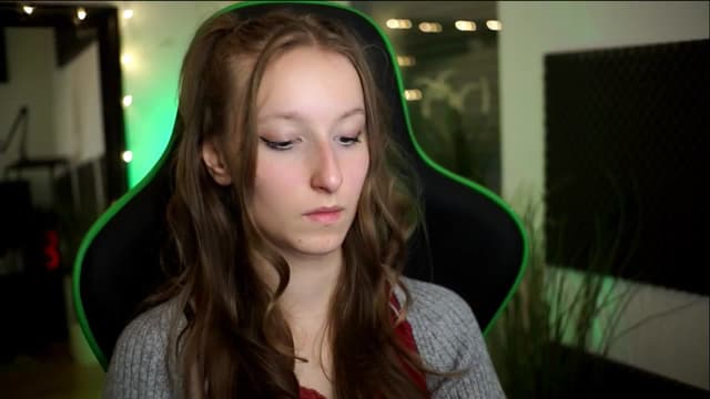 Gallery image thumbnail from Kira9's myfreecams stream on, 11/14/2025, 16:12 image 11 of 20