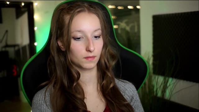 Gallery image thumbnail from Kira9's myfreecams stream on, 11/14/2025, 16:12 image 1 of 20