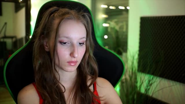 Gallery image thumbnail from Kira9's myfreecams stream on, 11/16/2025, 17:57 image 20 of 20