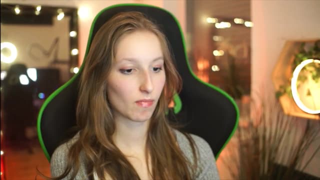 Gallery image thumbnail from Kira9's myfreecams stream on, 11/30/2025, 03:21 image 17 of 20