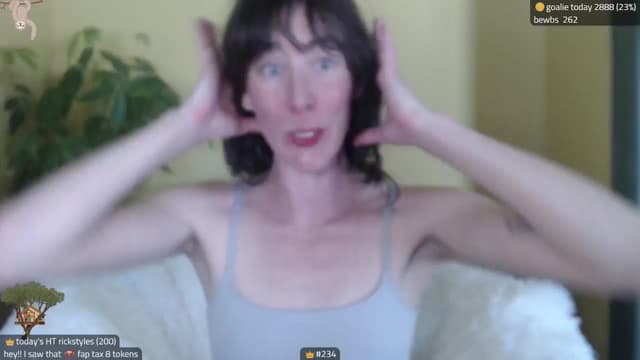 Gallery image thumbnail from Kira_'s myfreecams stream on, 08/01/2025, 19:00 image 6 of 20