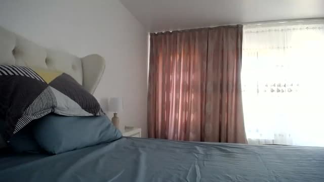 Gallery image thumbnail from L_A_U's myfreecams stream on, 12/12/2022, 13:19 image 4 of 20