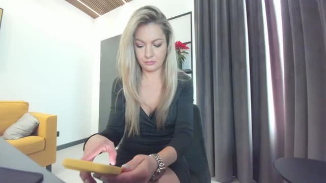 Gallery image thumbnail from L_y_d's myfreecams stream on, 01/22/2025, 12:32 image 10 of 20
