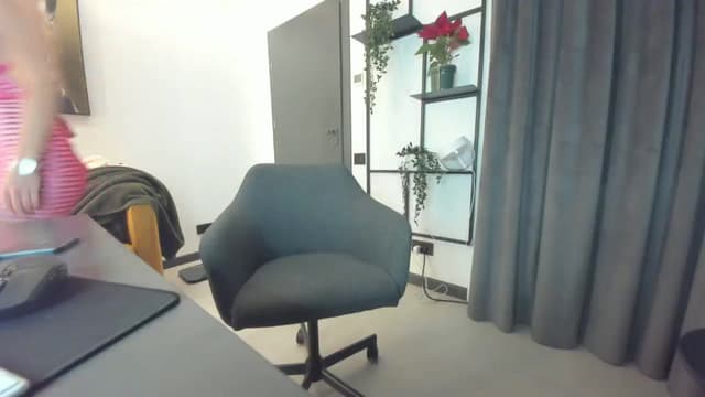 Gallery image thumbnail from L_y_d's myfreecams stream on, 02/23/2025, 21:30 image 6 of 20