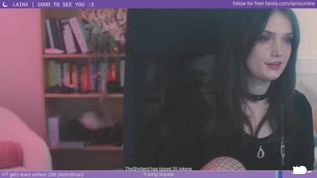 Gallery image thumbnail from Lainx's myfreecams stream on, 07/08/2023, 04:20 image 16 of 20