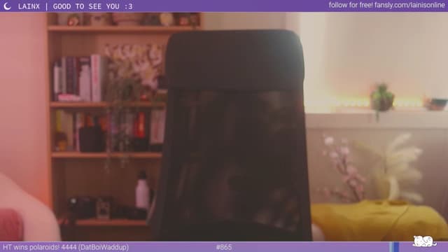 Gallery image thumbnail from Lainx's myfreecams stream on, 03/24/2024, 06:17 image 9 of 20
