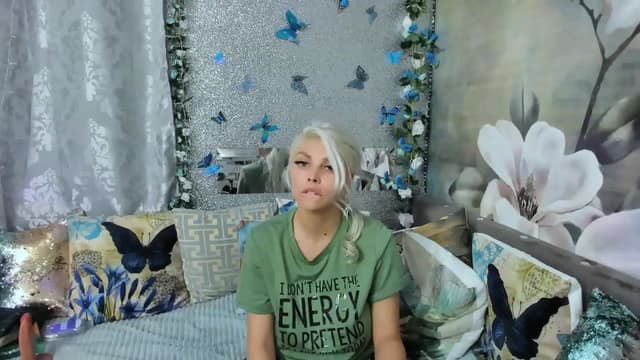 Gallery image thumbnail from Lexax's myfreecams stream on, 12/17/2022, 02:47 image 20 of 20