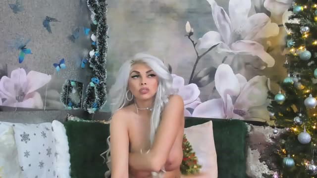 Gallery image thumbnail from Lexax's myfreecams stream on, 12/26/2022, 01:30 image 17 of 20