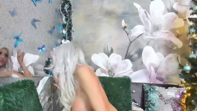 Gallery image thumbnail from Lexax's myfreecams stream on, 12/31/2022, 02:14 image 18 of 20
