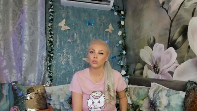 Gallery image thumbnail from Lexax's myfreecams stream on, 04/17/2023, 01:24 image 18 of 20