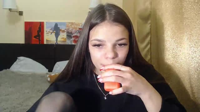 Gallery image thumbnail from LiX__'s myfreecams stream on, 01/03/2025, 19:50 image 16 of 20