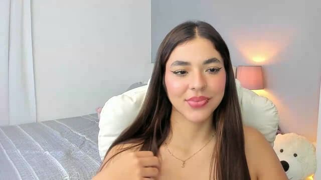 Gallery image thumbnail from Liaa_'s myfreecams stream on, 05/19/2026, 24:29 image 5 of 20