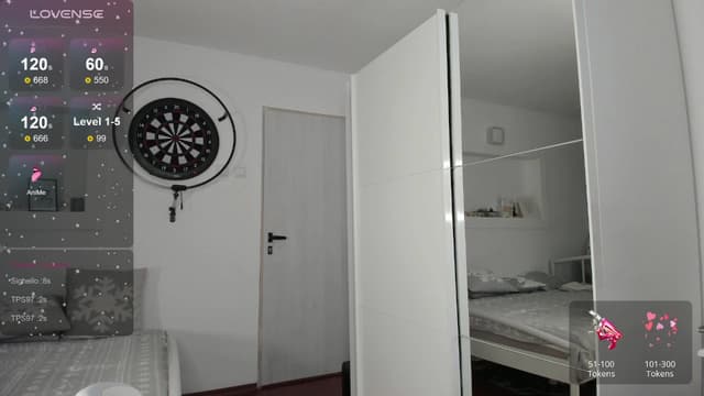Gallery image thumbnail from Lilie's myfreecams stream on, 01/27/2024, 18:17 image 5 of 20