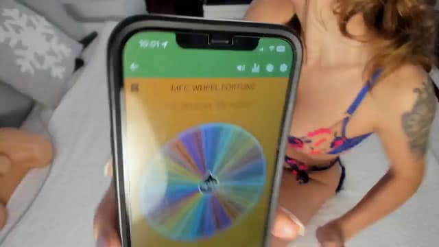 Gallery image thumbnail from Lilie's myfreecams stream on, 02/04/2024, 08:10 image 18 of 20
