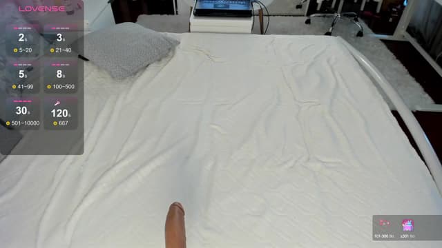 Gallery image thumbnail from Lilie's myfreecams stream on, 07/29/2024, 16:16 image 5 of 20