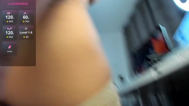 Gallery image thumbnail from Lilie's myfreecams stream on, 09/02/2024, 19:05 image 12 of 20