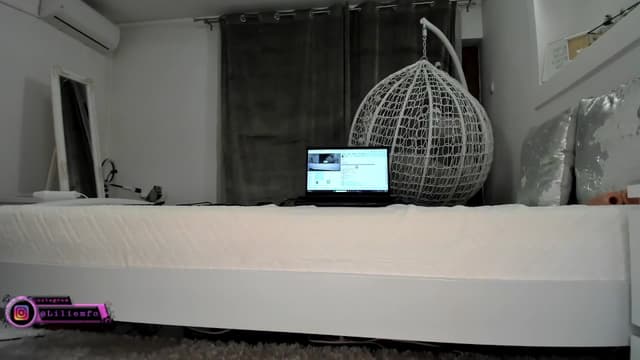 Gallery image thumbnail from Lilie's myfreecams stream on, 03/13/2025, 20:07 image 18 of 20