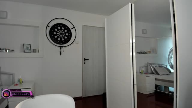 Gallery image thumbnail from Lilie's myfreecams stream on, 04/09/2025, 08:43 image 10 of 20