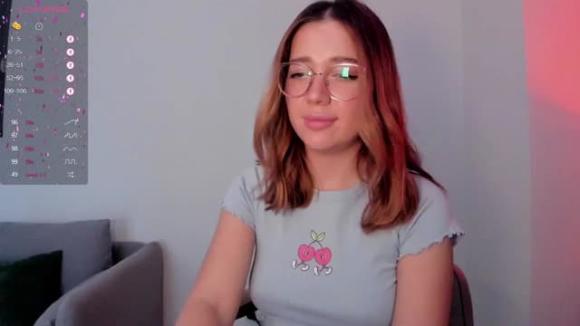 Gallery image thumbnail from Lisaa's myfreecams stream on, 10/16/2024, 07:31 image 19 of 20