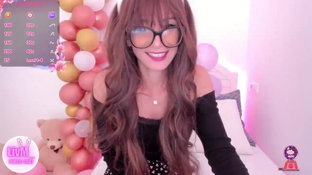 Gallery image thumbnail from LivM_'s myfreecams stream on, 10/05/2024, 08:14 image 12 of 20
